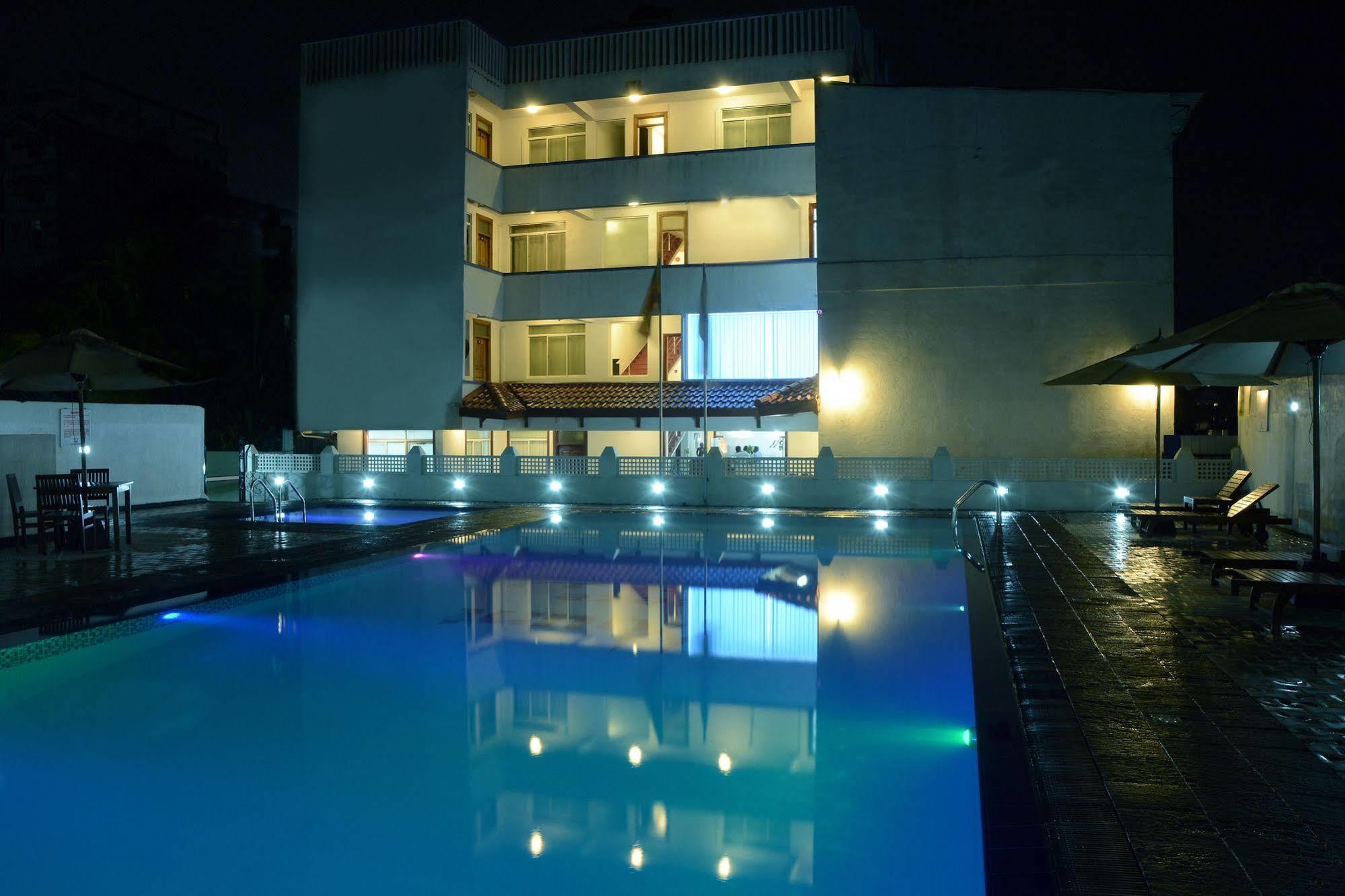 Mount Breeze Hotel Dehiwala-Mount Lavinia Εξωτερικό φωτογραφία